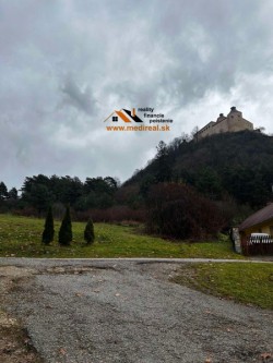 Rozľahlý pozemok